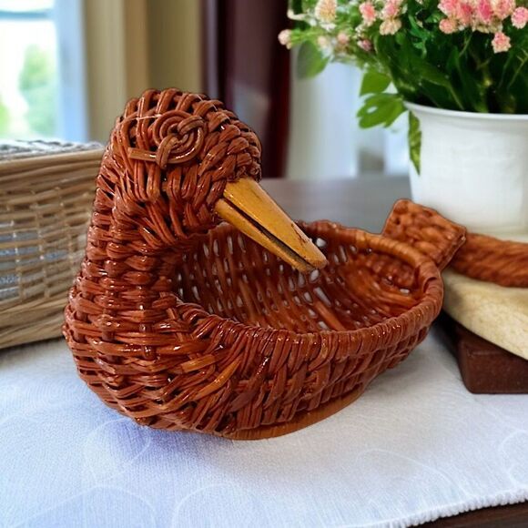 MINI Duck Shaped Wicker Basket Woven Rattan Vintage MCM Brown Wooden Beak Boho. - Picture 11 of 16